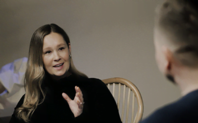 Sielunhoitoterapeutti Neea Perho on huolissaan suorituskeskeisestä kulttuurista, joka on hiipinyt myös seurakuntiin – ”Anna itsellesi lupa olla”