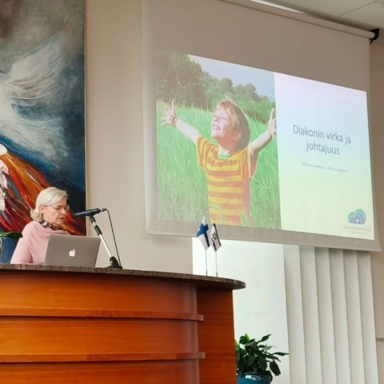 helluntaikirkko_diakonia_pallo_1080x1080