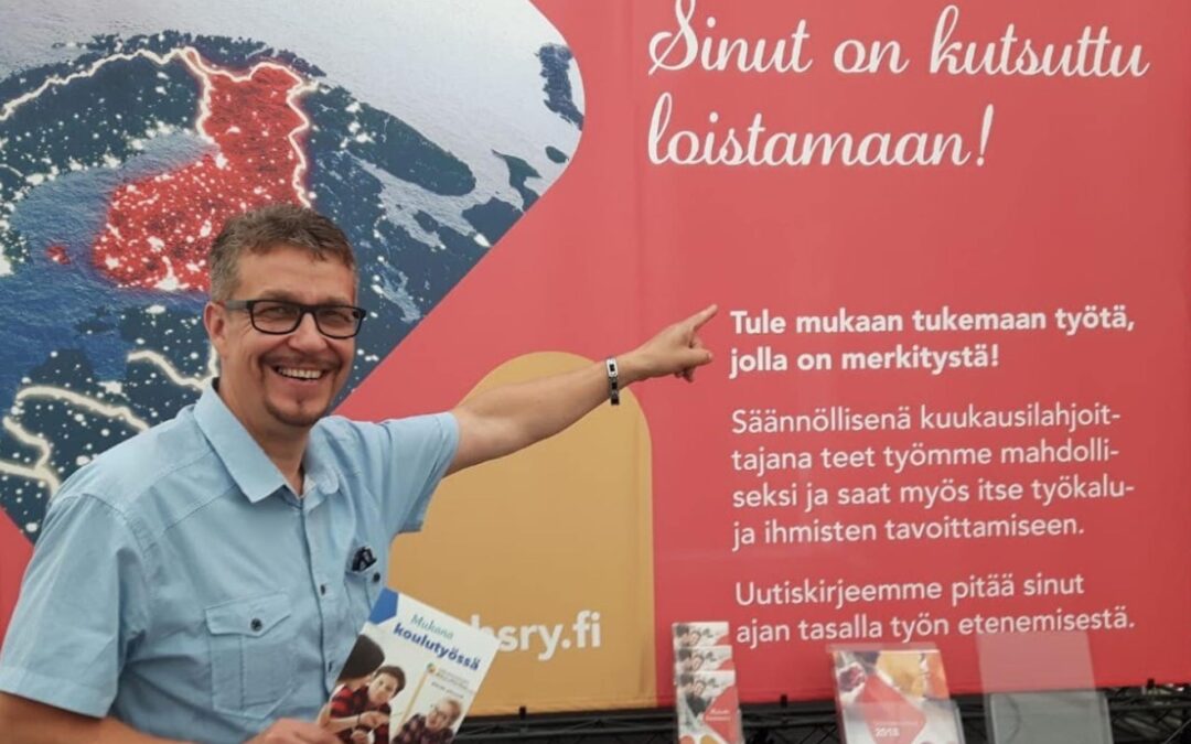 Suomen Valkoisen Ruusun I luokan mitali kultaristein Kari Korhoselle