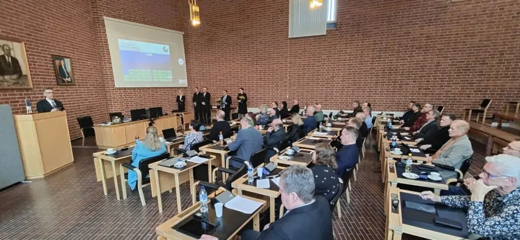 Kari KK Korhonen puhuu